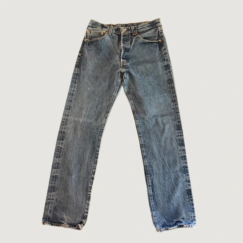 Levis 501 Original Fit Jeans Mens W33 L34 Medium Wash Blue Button 